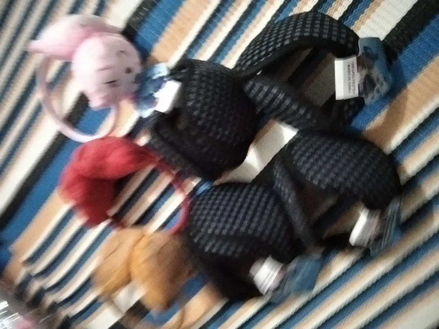 گوشبندبچگانه وبزرگسال|کفش و لباس بچه|لردگان, |دیوار