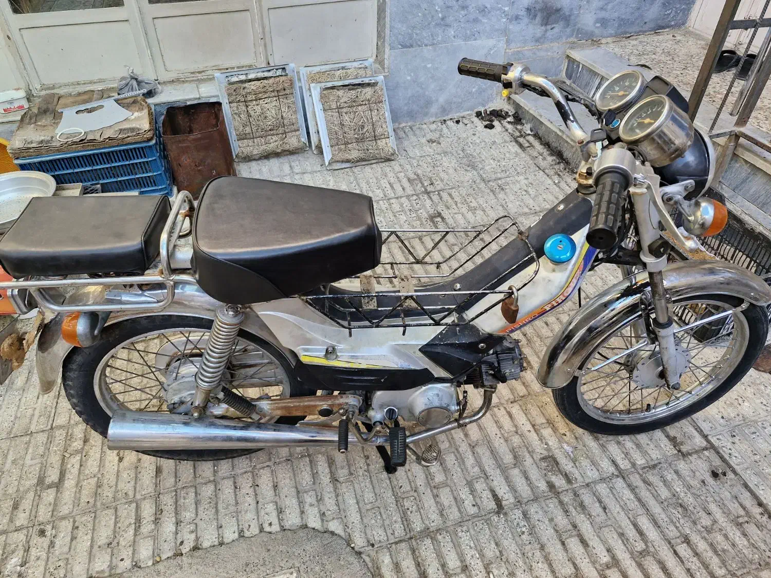 موتور سیکلت پیشرو ۷۰|موتورسیکلت|اصفهان, پوریای ولی|دیوار