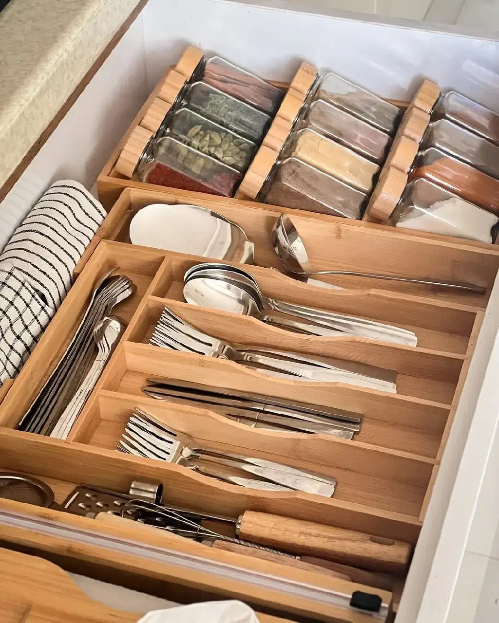 نظم دهنده|آب‌چکان و نظم‌دهنده ظروف|دزفول, |دیوار