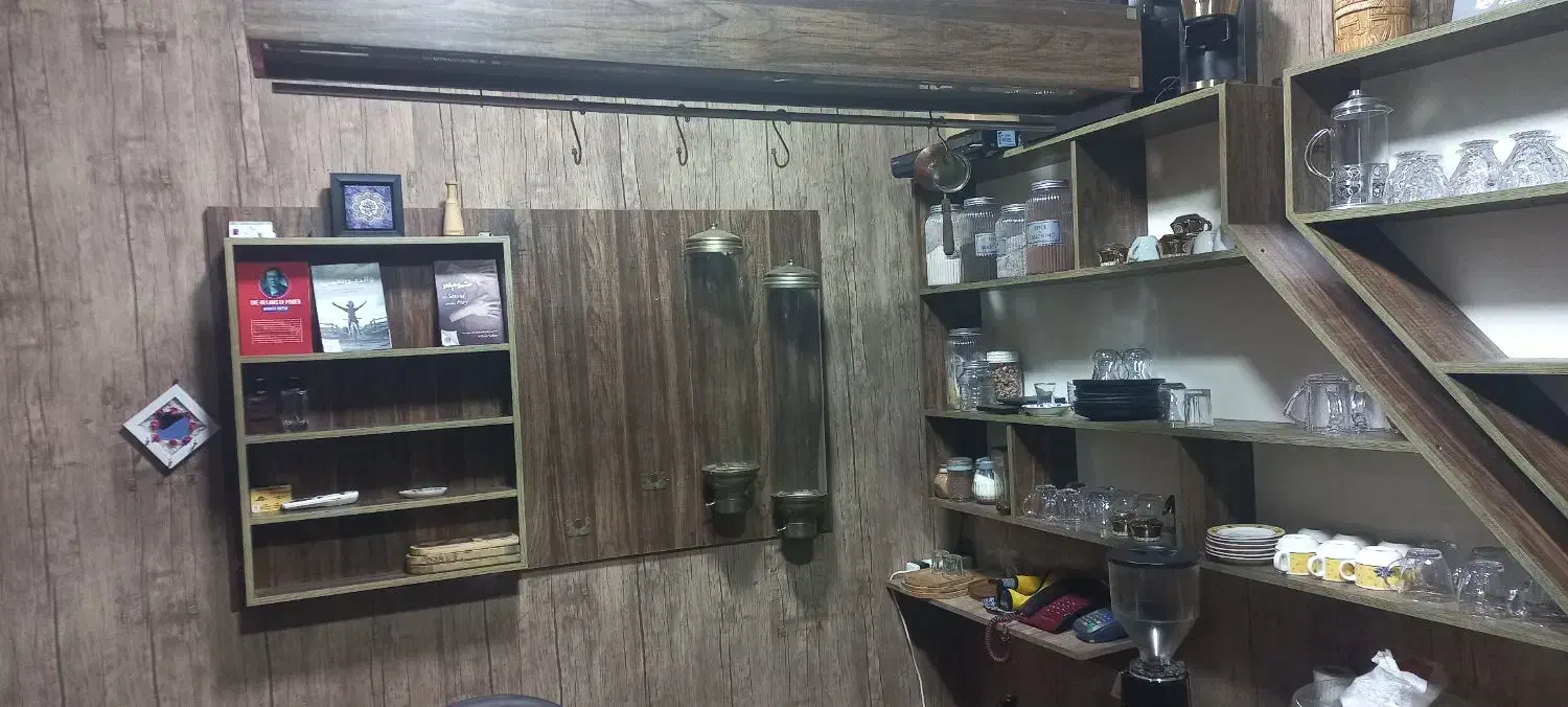 پیشخوان و ویترین کافه|کافی‌شاپ و رستوران|رشت, امین الضرب|دیوار