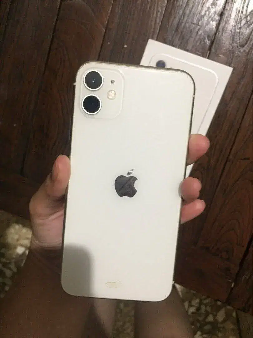 iphone 11 LLA - 256GB - فوقالعاده تمیز - رنگ سفید|موبایل|مشهد, الهیه|دیوار