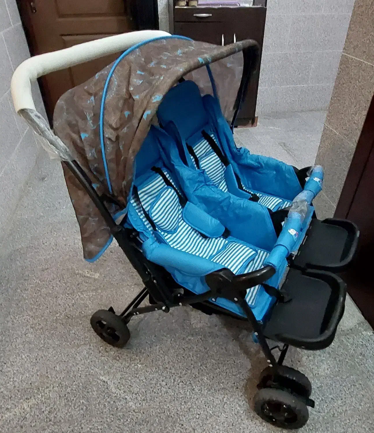 کالسکه ۲قلو خارجی نوی نو|کالسکه و لوازم جانبی|پرند, فاز ۳|دیوار