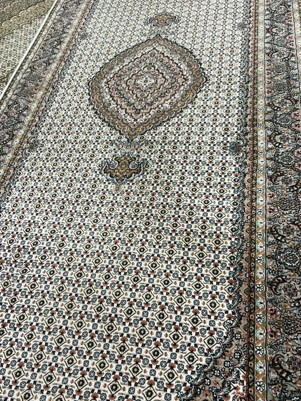 دو عدد کناره|فرش|ارومیه, |دیوار