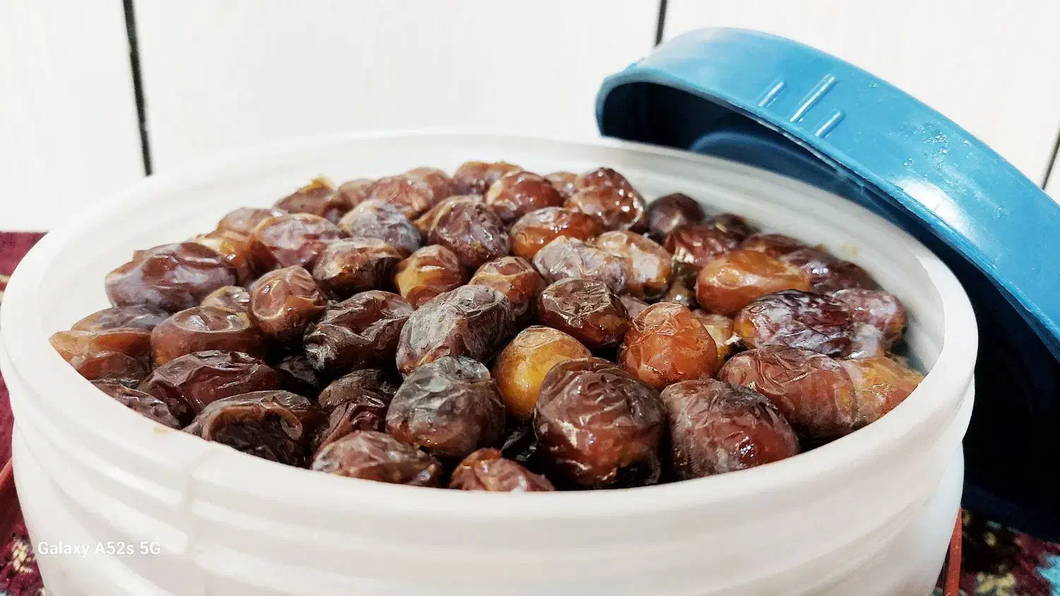 خرما|خوردنی و آشامیدنی|شیراز, اصلاح‌نژاد|دیوار