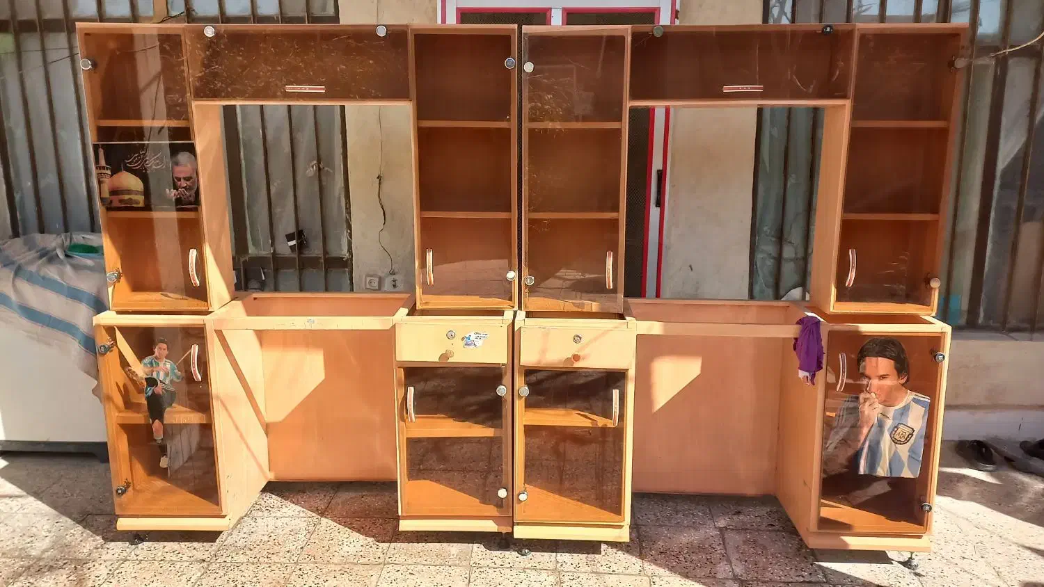 میز آرایشگاه|آرایشگاه و سالن‌های زیبایی|زابل, |دیوار