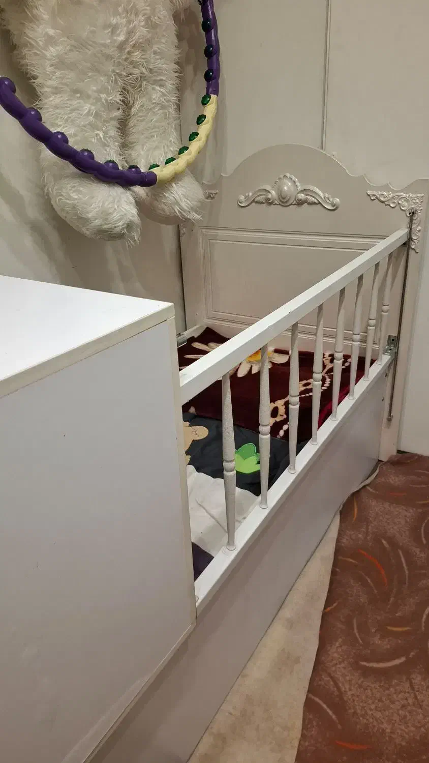 تخت خواب نوجوانی،جوانی وکیوم|تخت و سرویس خواب|شهریار, شهریار|دیوار