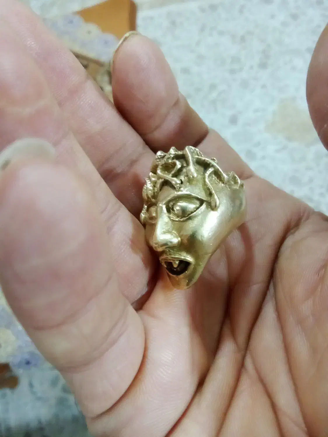 انگشتر قدیمی عطیقه خیلی قدیمی شمایل جن مثل طلا|بدلیجات|آبادان, |دیوار