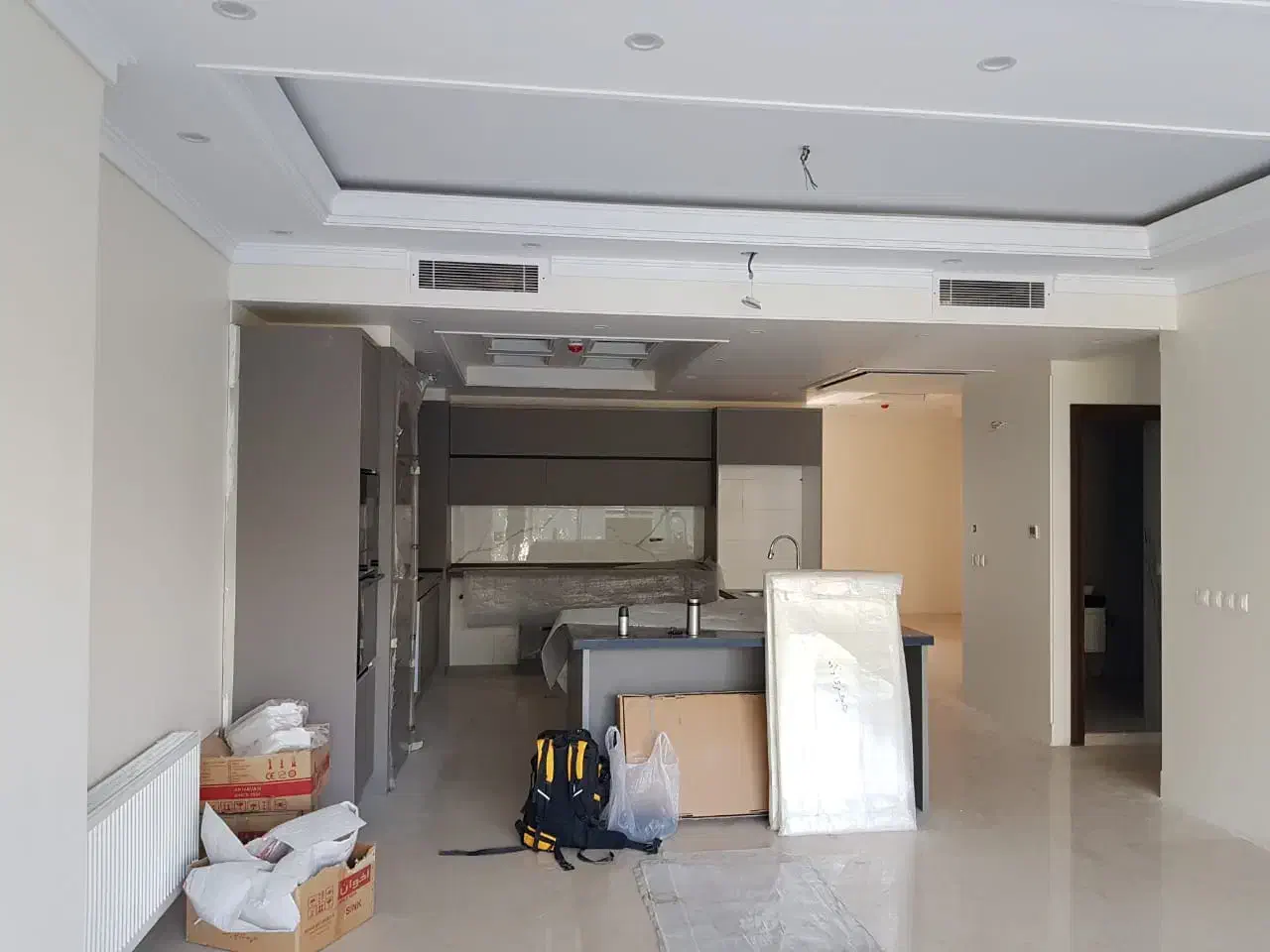 ۱۷۵ متر نوساز ۲ پارکینگه روبروی پارک شفق