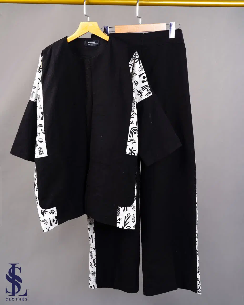 مانتو شلوار،کفتان و...|لباس|کاشان, میدان کهنه|دیوار