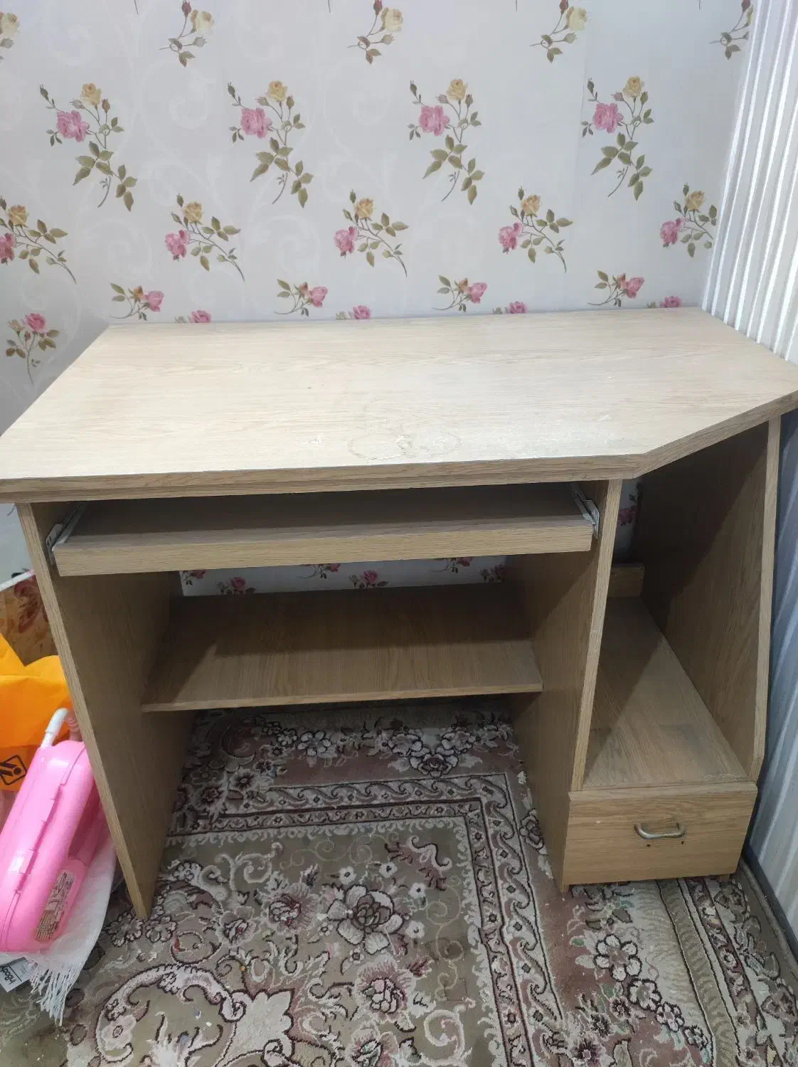 میز کامپیوتر|میز تحریر و کامپیوتر|مشهد, شهید فرامرز عباسی|دیوار