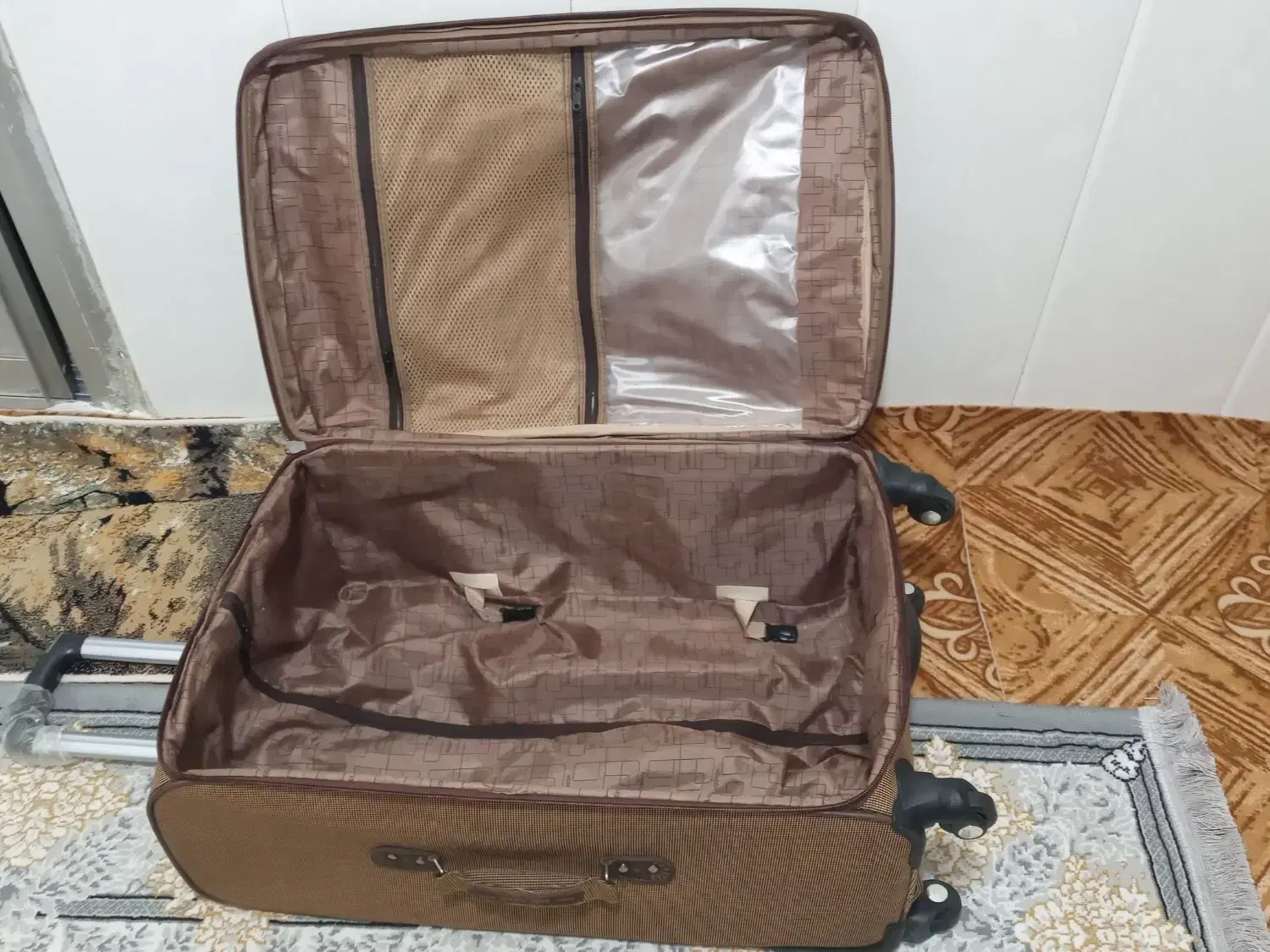 چمدان مسافرتی|کیف، کفش، کمربند|سمنان, |دیوار