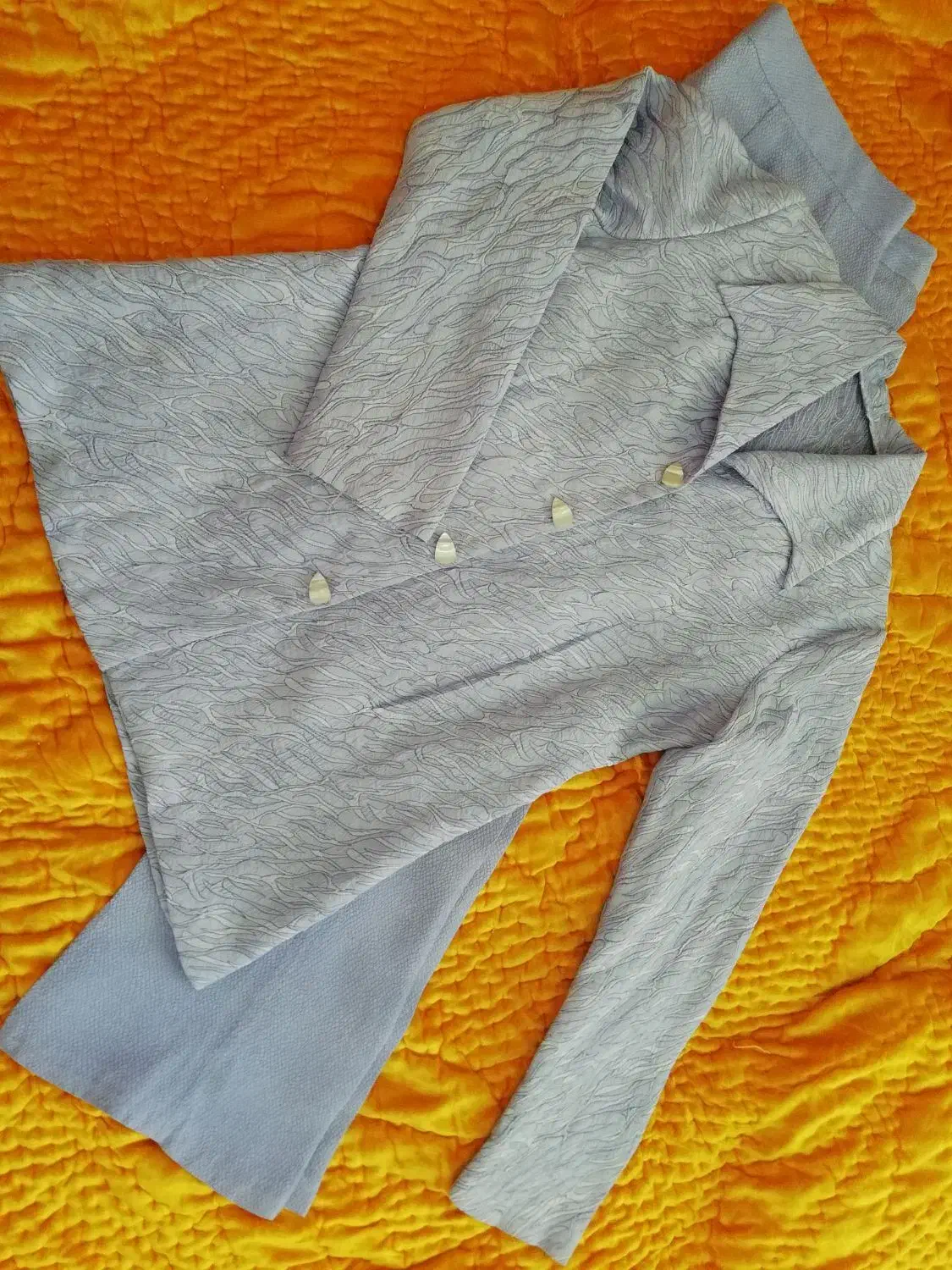 لباس زنانه|لباس|جهرم, |دیوار