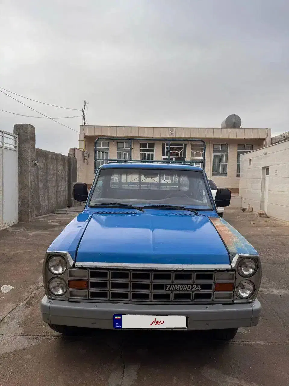 نیسان مدل ۸۳|خودرو سواری و وانت|کوهدشت, |دیوار