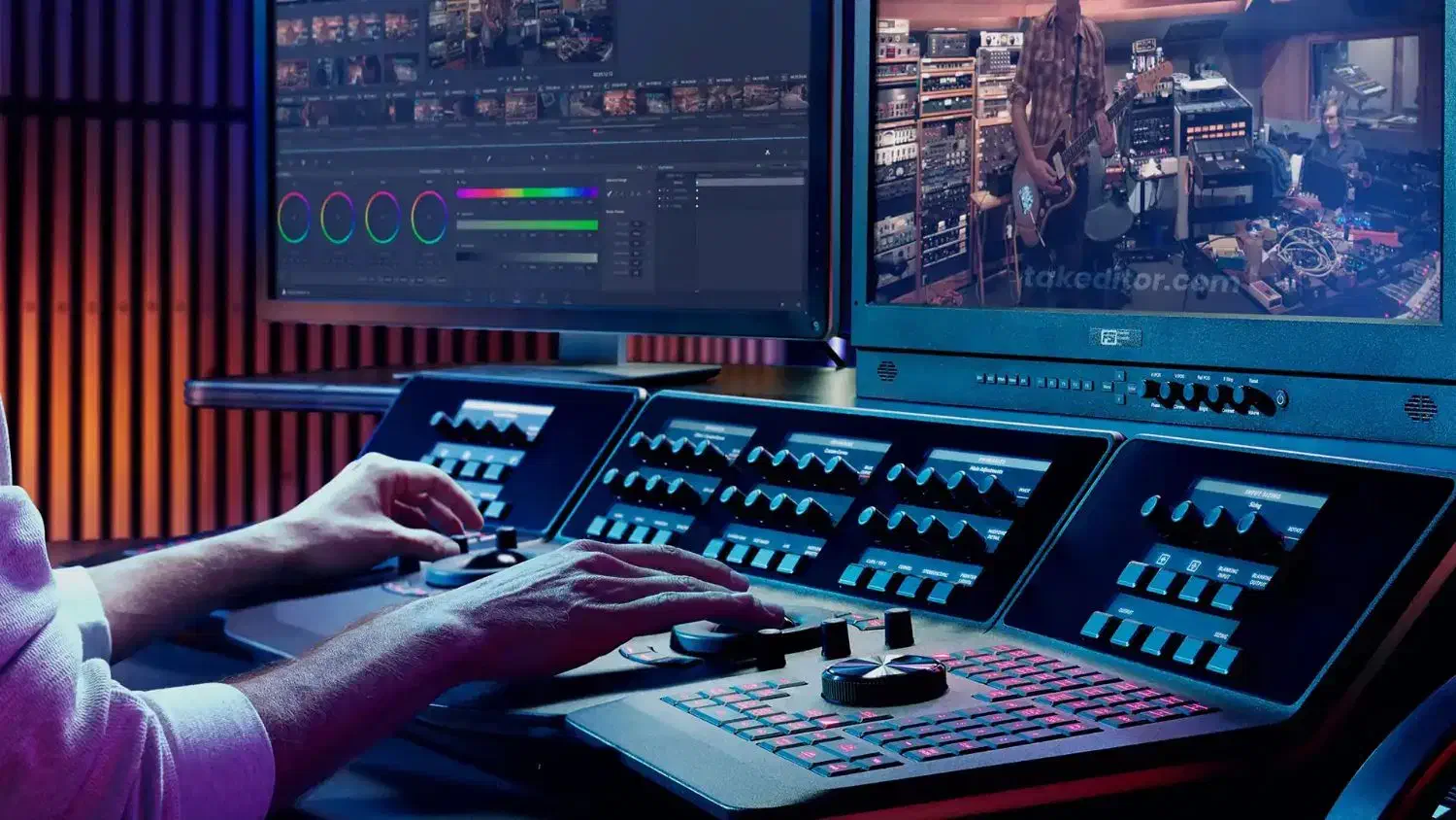 ادیتور وگرافیست/ تسلط ساخت هوش مصنوعی امتیاز ویژه|استخدام هنری و رسانه|شیراز, فرهنگ شهر|دیوار