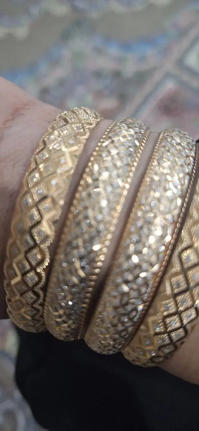 ۲۴ گرم طلای ۱۸ عیار النگو در حد ۲۵۰ بالای تابلو|جواهرات|کرج, حصارک بالا|دیوار