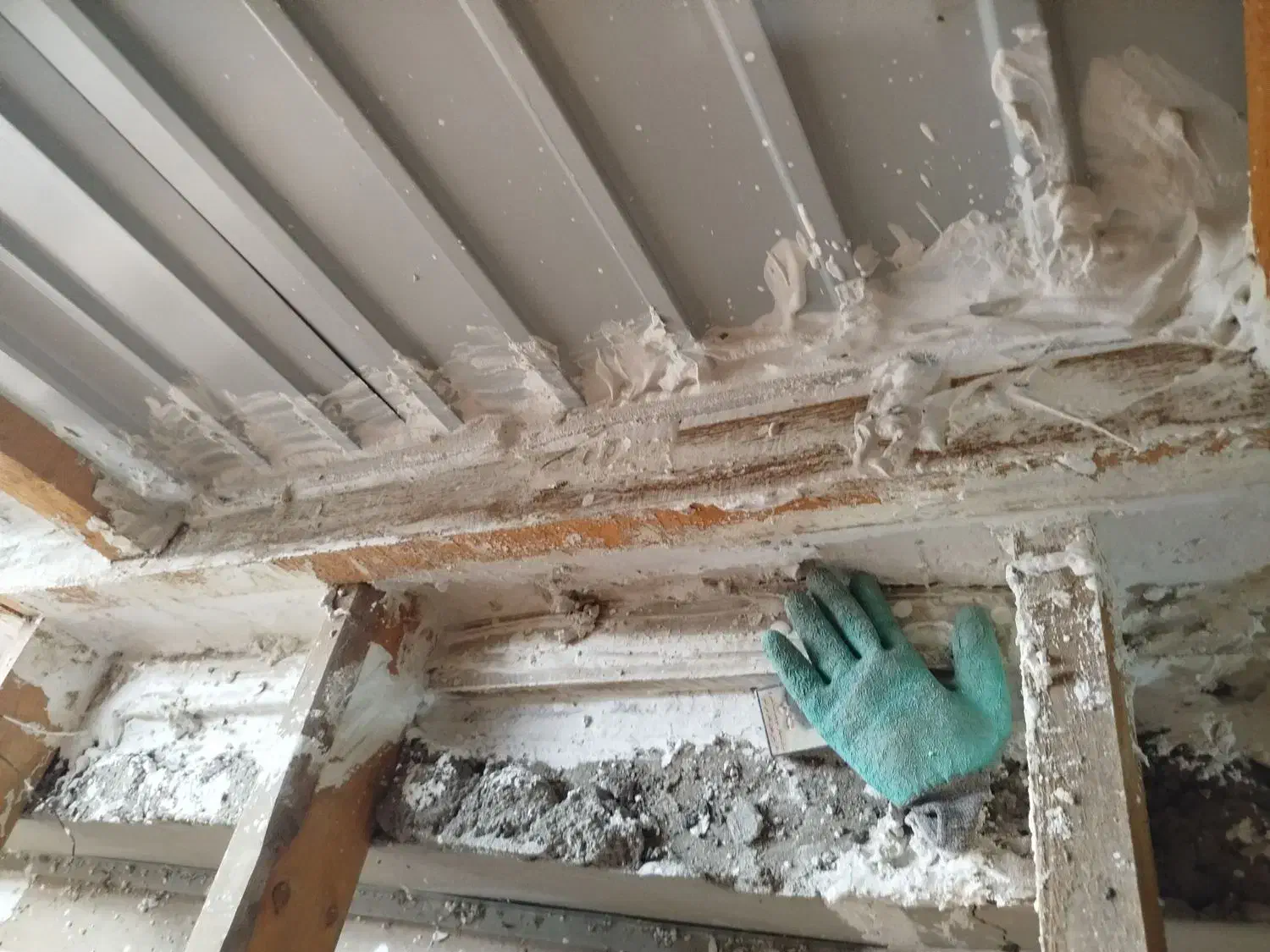 استخدام کارگر گچ کاری|استخدام معماری، عمران و ساختمانی|رشت, شهرک قدس|دیوار