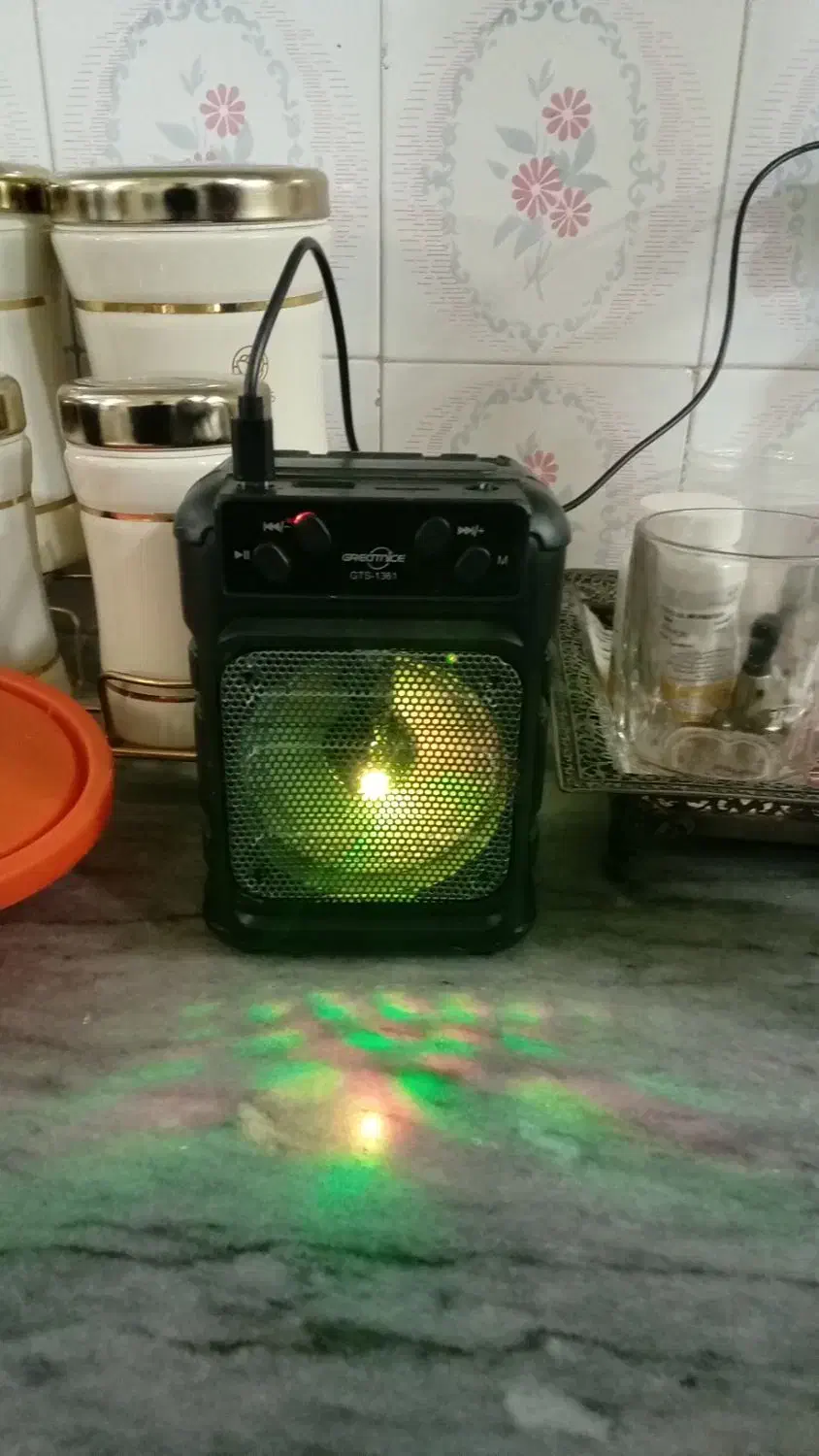 یک عدد اسپیکر نونو|پخشکننده همراه|اراک, |دیوار