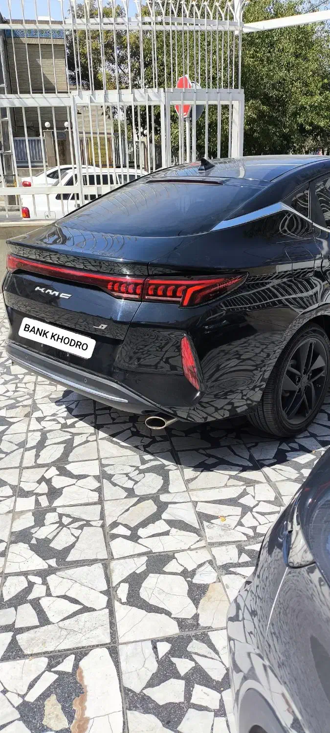 کی ام سی j7 /سفید و مشکی /نقد و اقساط|خودرو سواری و وانت|اصفهان, وحید|دیوار