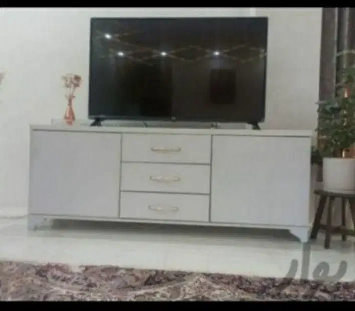 میز تلویزیون میز ۳۷۰۰۰۰۰ تومان|میز تلویزیون|سیرجان, |دیوار