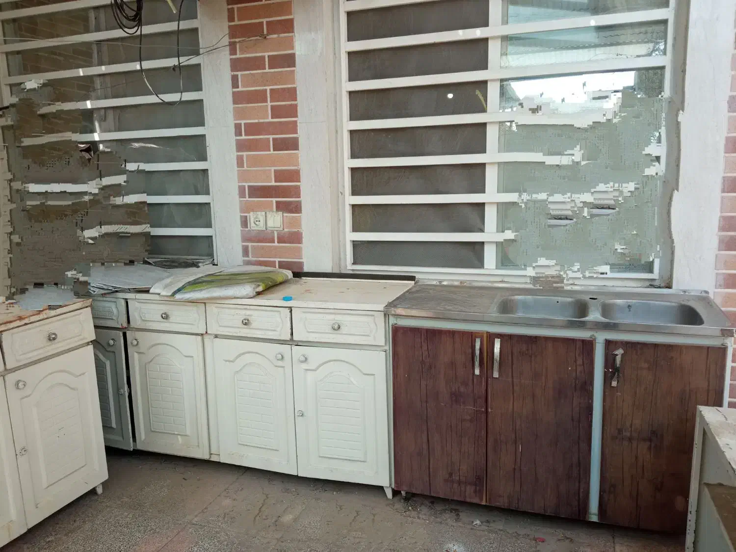 فروش کمد ظرفی و اب چکان و کابینت دیواری|آب‌چکان و نظم‌دهنده ظروف|سیرجان, |دیوار