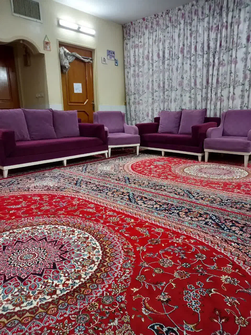 مبل راحتی خیلی تمیز|مبلمان خانگی و میز عسلی|اصفهان, قهجاورستان|دیوار
