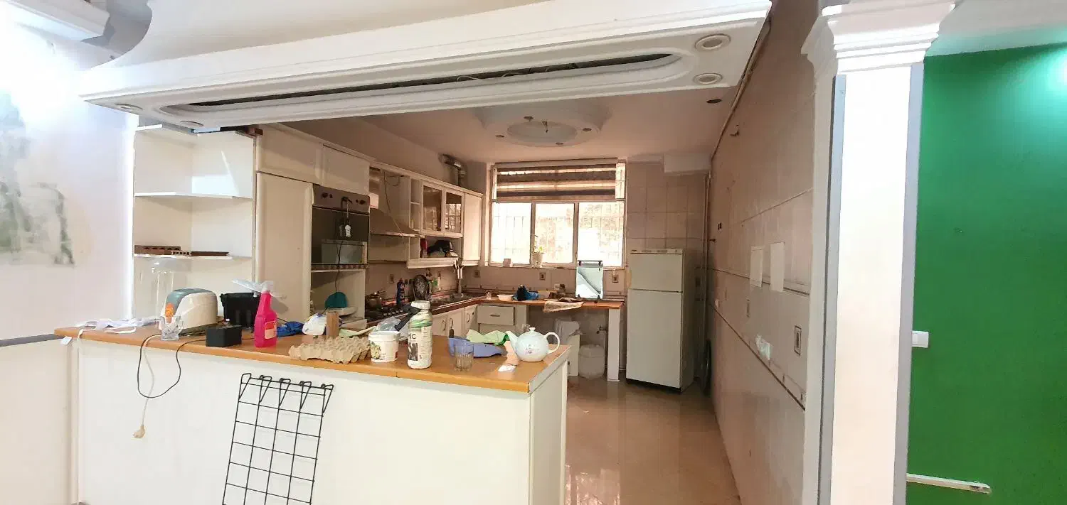 ۲۴۰ متر مستغلات ۱۴۰ متر +۶۵ متر زیر زمین