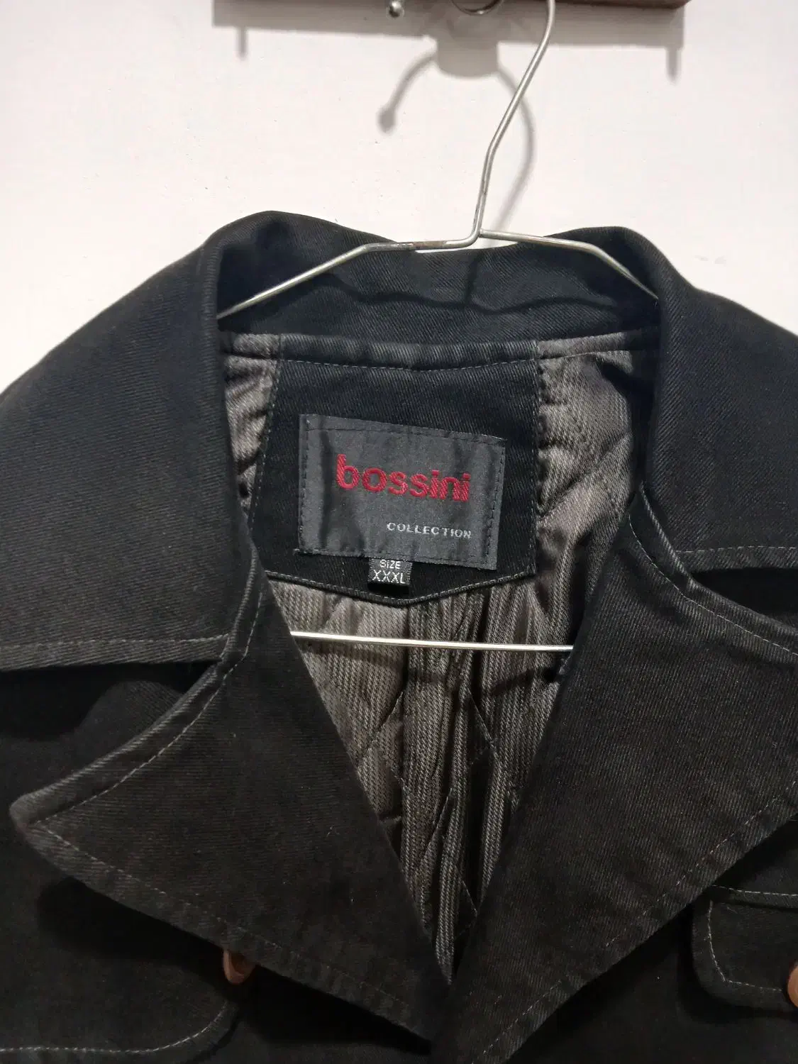 کت کتان|لباس|آستانه اشرفیه, |دیوار