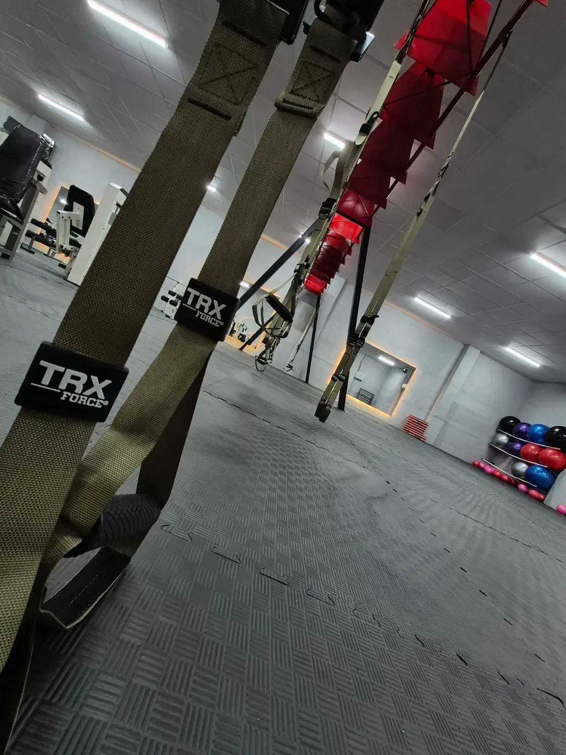 استخدام مربی خانم در رشته های TRX ، فیتنس و یوگا|استخدام آموزشی|دزفول, |دیوار