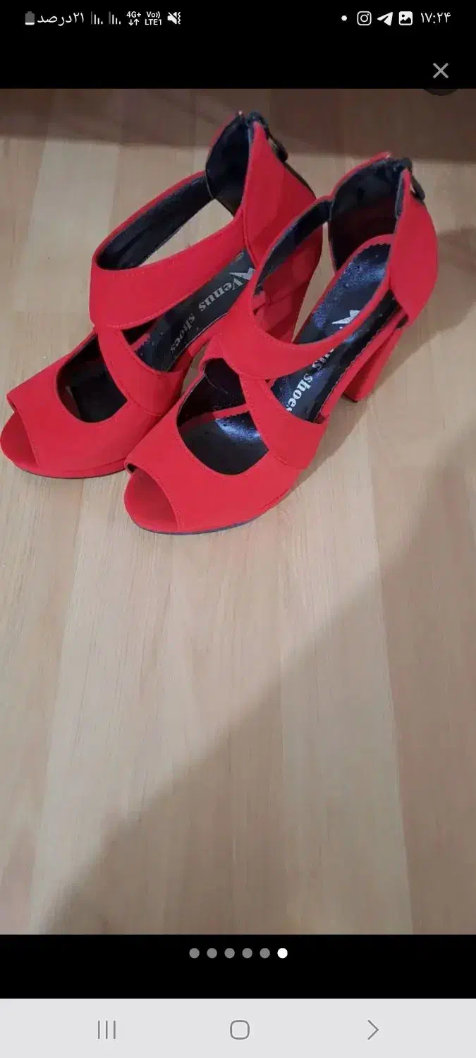 کفش های اسپورت و مجلسی عروسی.تعویض دارم|کیف، کفش، کمربند|خوی, |دیوار