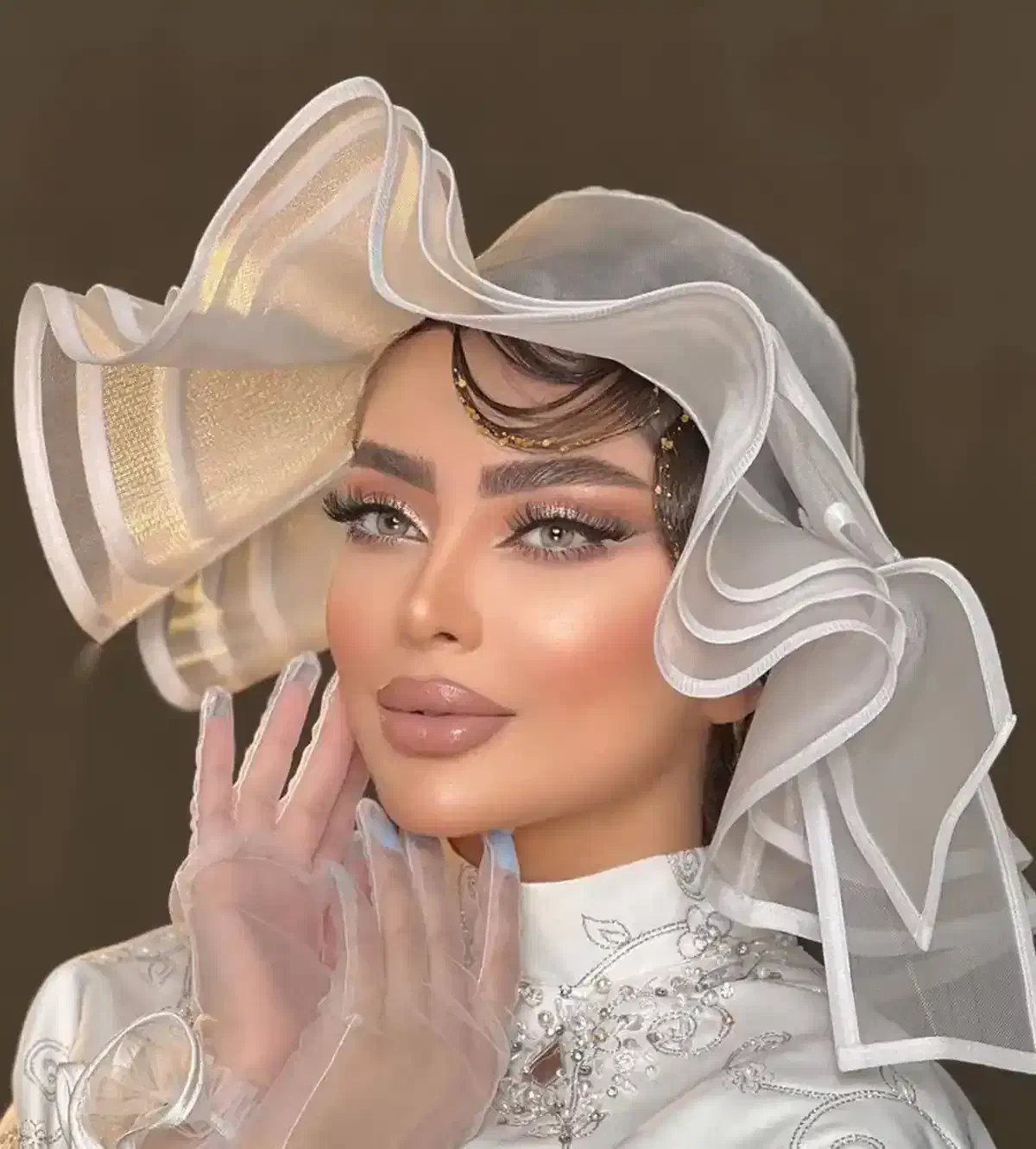 میکاپ و شنیون فوق حرفه ای عروس و همراهی|خدمات آرایشگری و زیبایی|قم, شاه ابراهیم|دیوار