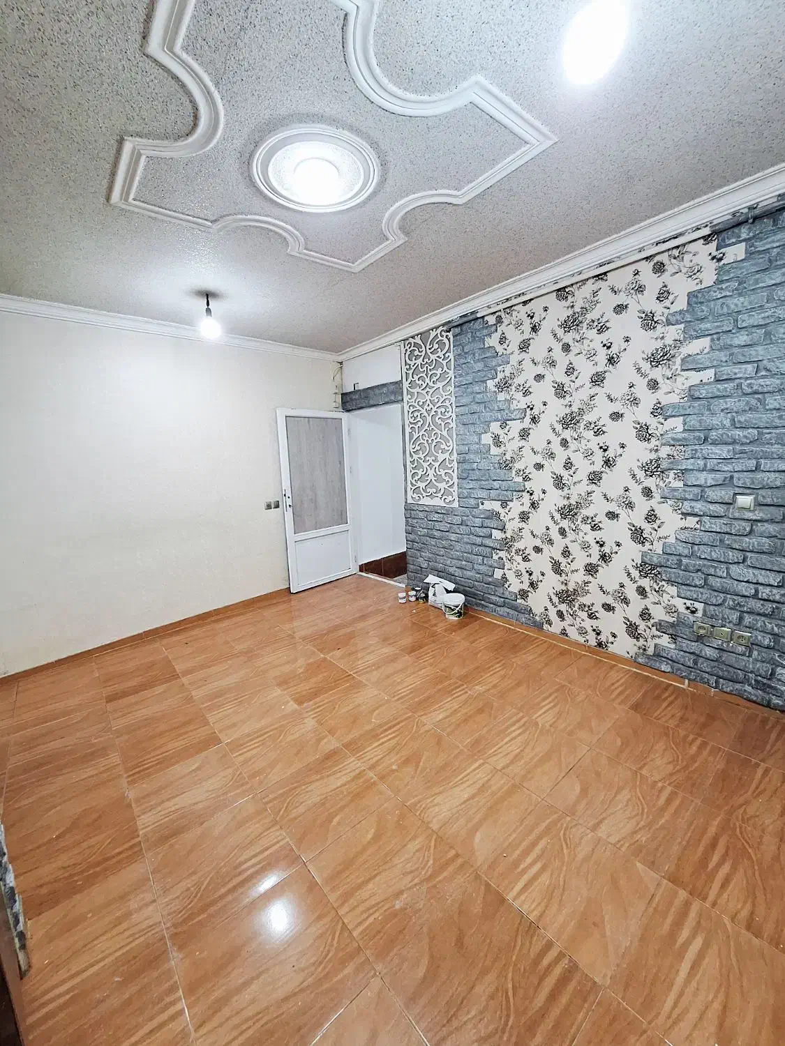 فلکه گاز راه جدا آب برق گاز اختصاصی کف کرسی بلند|فروش آپارتمان|رشت, دروازه لاکان|دیوار