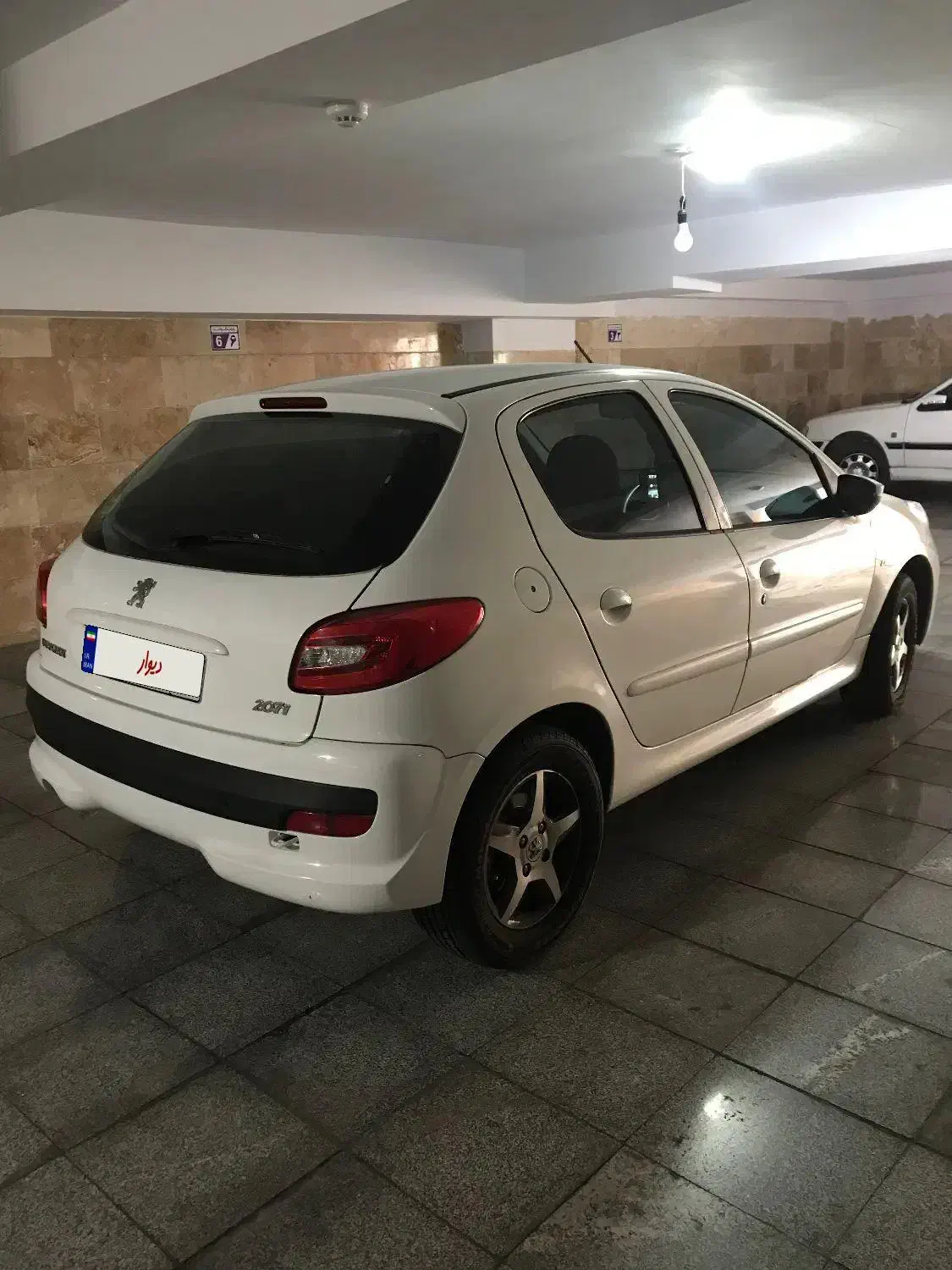 ۲۰۷فرمان برقی بالوازم|خودرو سواری و وانت|تهران, علم و صنعت|دیوار