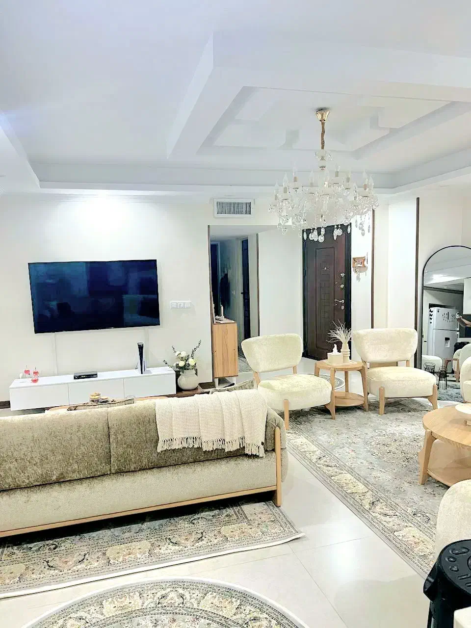 اجاره آپارتمان 90 متری 2 خواب عباسی فول امکانات