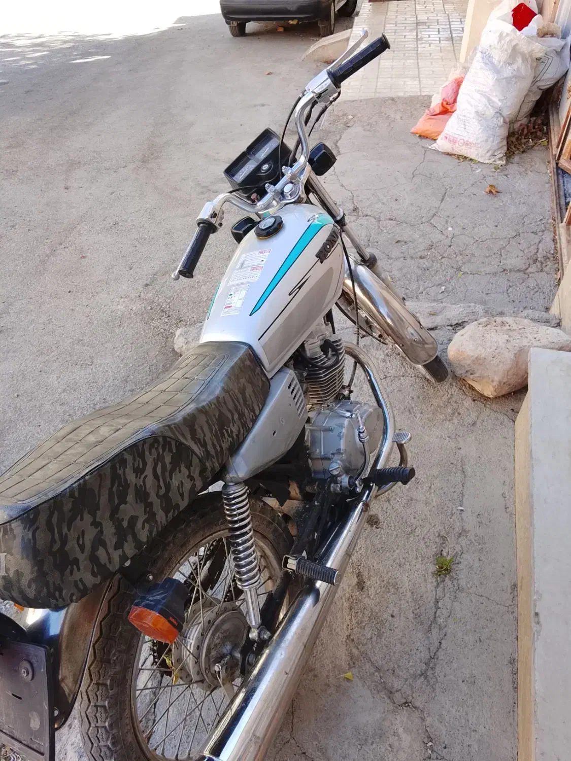 موتور سیکلت مدل ۸۲تمیز|موتورسیکلت|بیجار, |دیوار