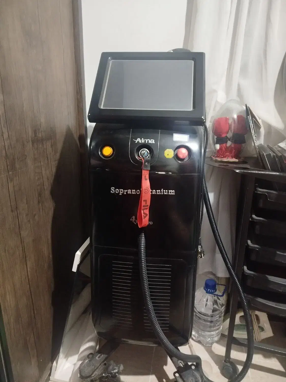 دستگاه لیزر تیتانیوم ۲۰۲۳ در حد نو|پزشکی|هشتگرد, شهرک ریحانه|دیوار