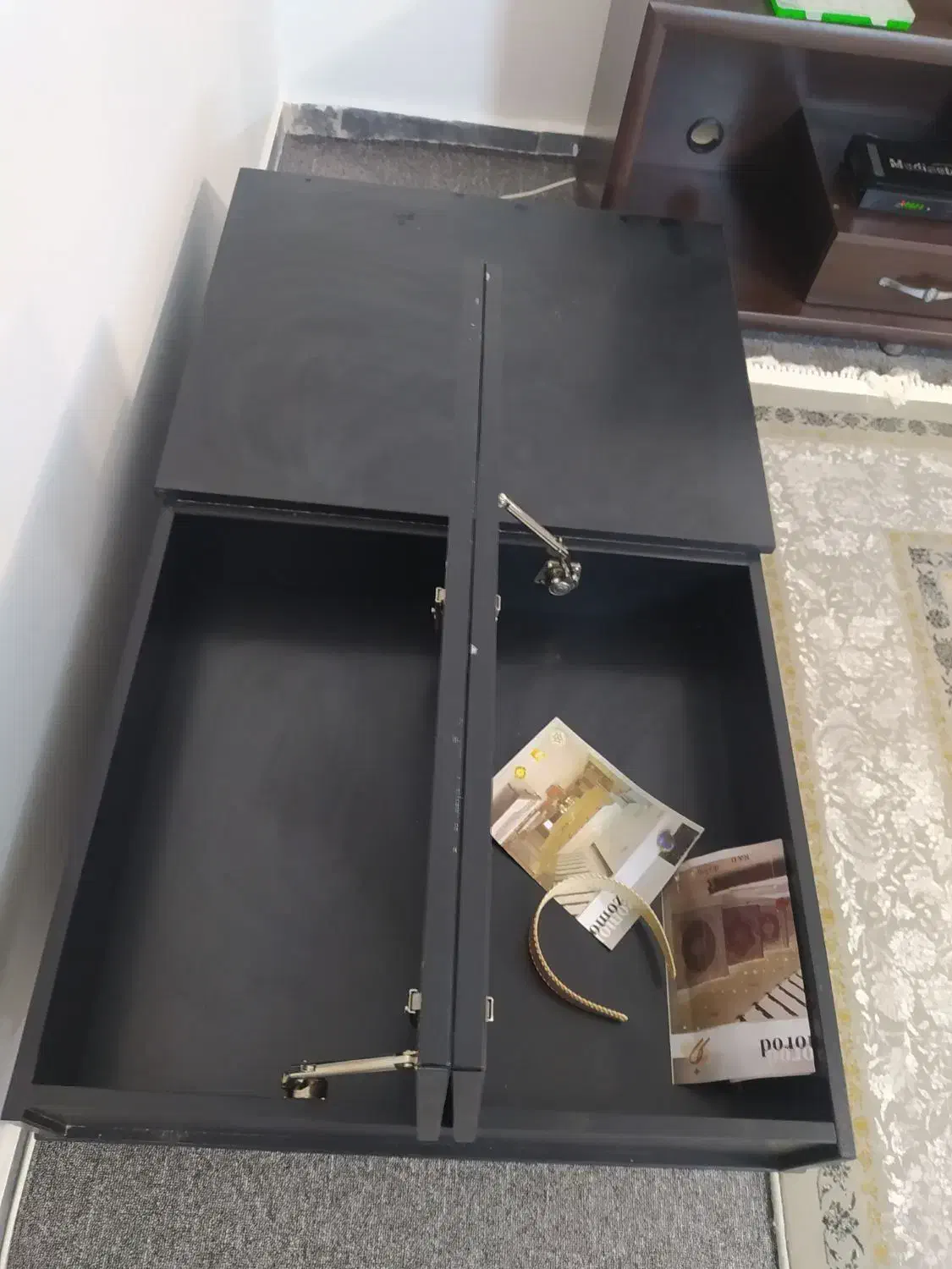 میز پذیرایی قهوه ای چوبی|مبلمان خانگی و میز عسلی|همدان, |دیوار