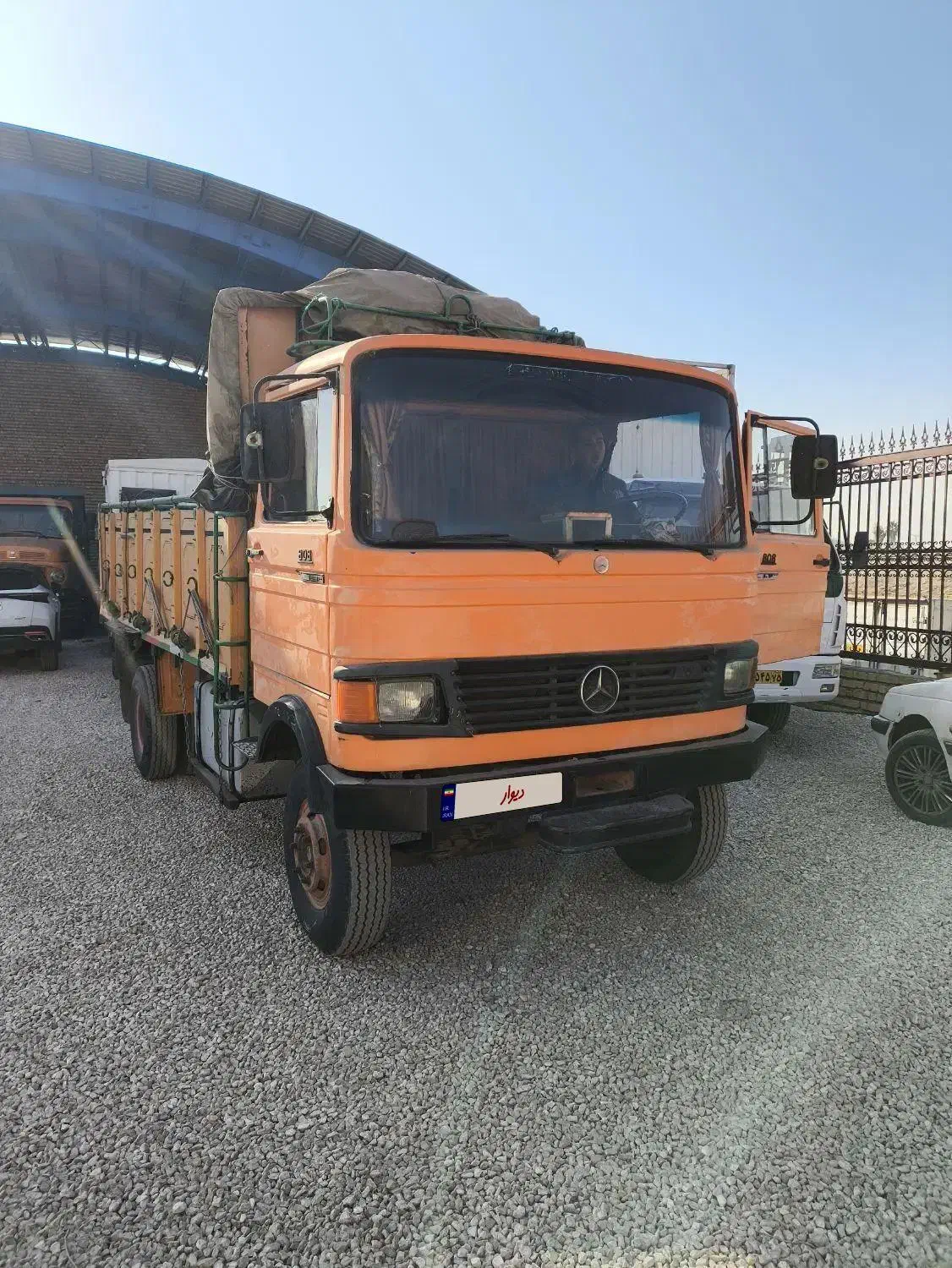 خاور ۸۰۸ مدل ۸۳|خودرو سنگین|شیراز, وزیرآباد|دیوار