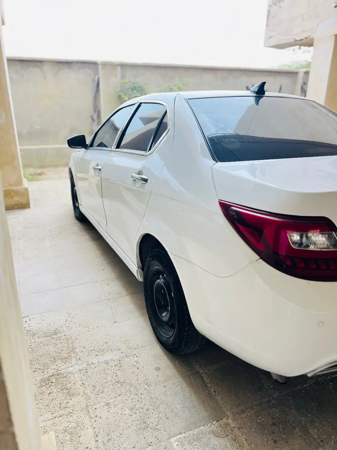 دنا 402|خودرو سواری و وانت|ایرانشهر, |دیوار