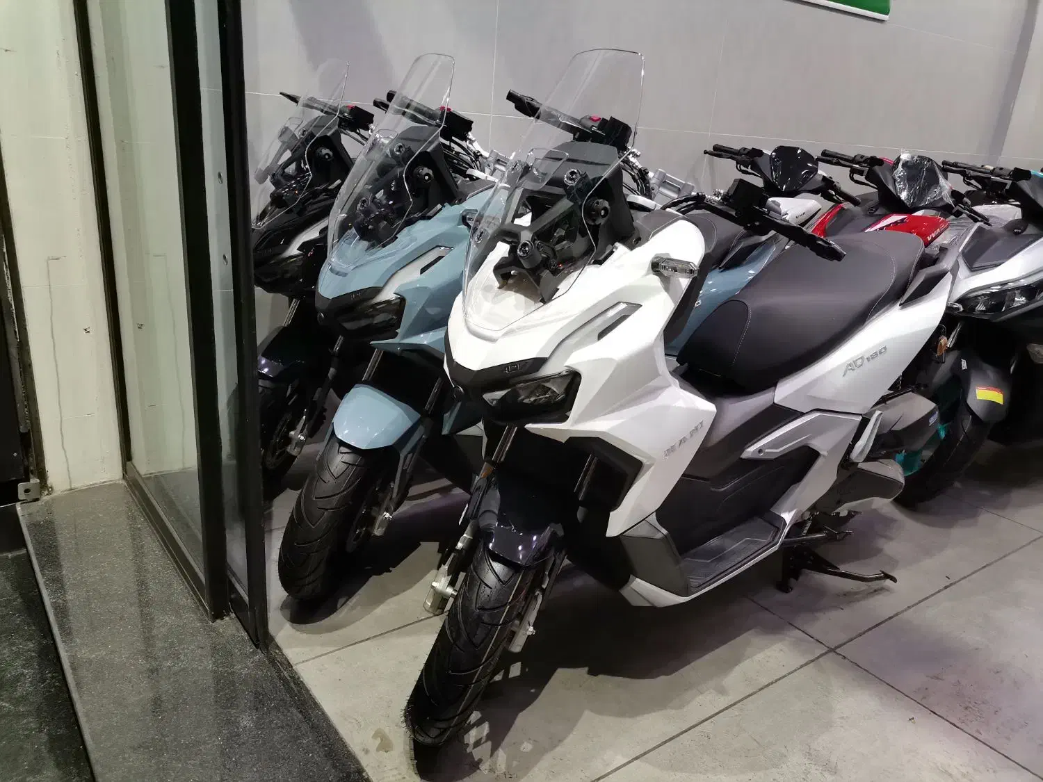 Adv180 هانی 1404 فول ترمز ABS سوپاپ 4|موتورسیکلت|تهران, گمرک|دیوار