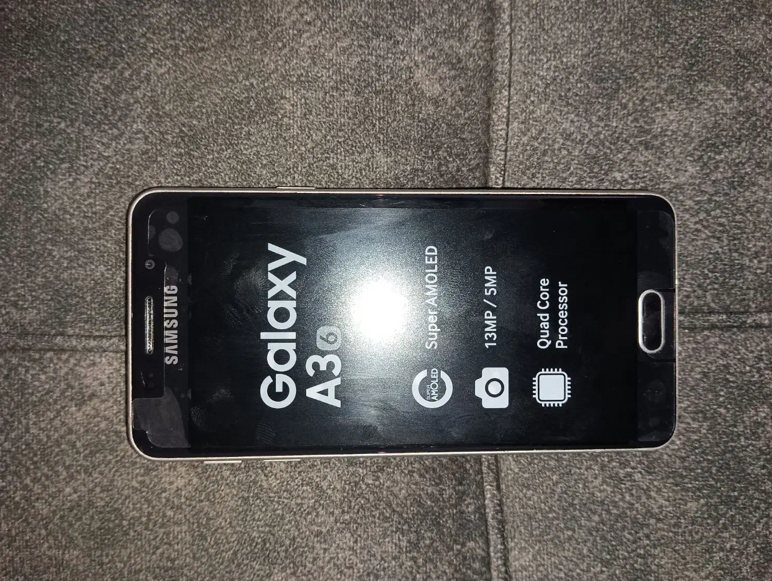 یک دستگاه گوشی موبایل سامسونگ گلکسیA3|موبایل|ساری, |دیوار