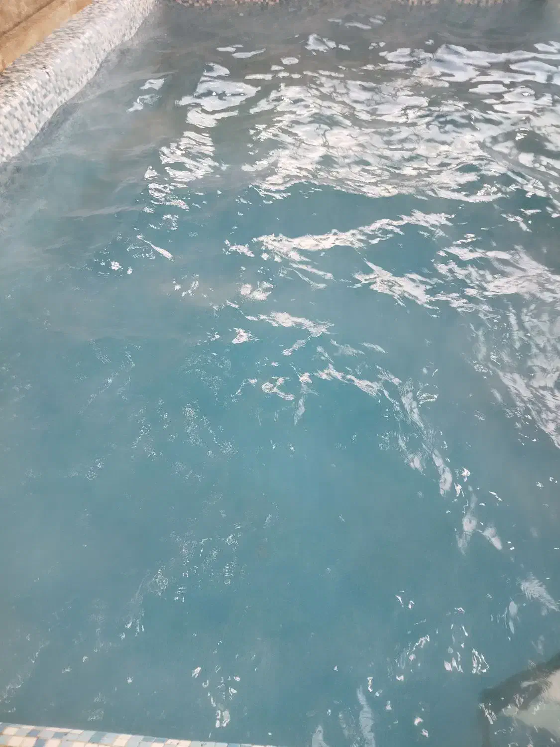 ویلا باغ 1000 متری استخر آب گرم  سرپوشیدجاده سنندج|اجارهٔ کوتاه‌مدت ویلا و باغ|کرمانشاه, |دیوار