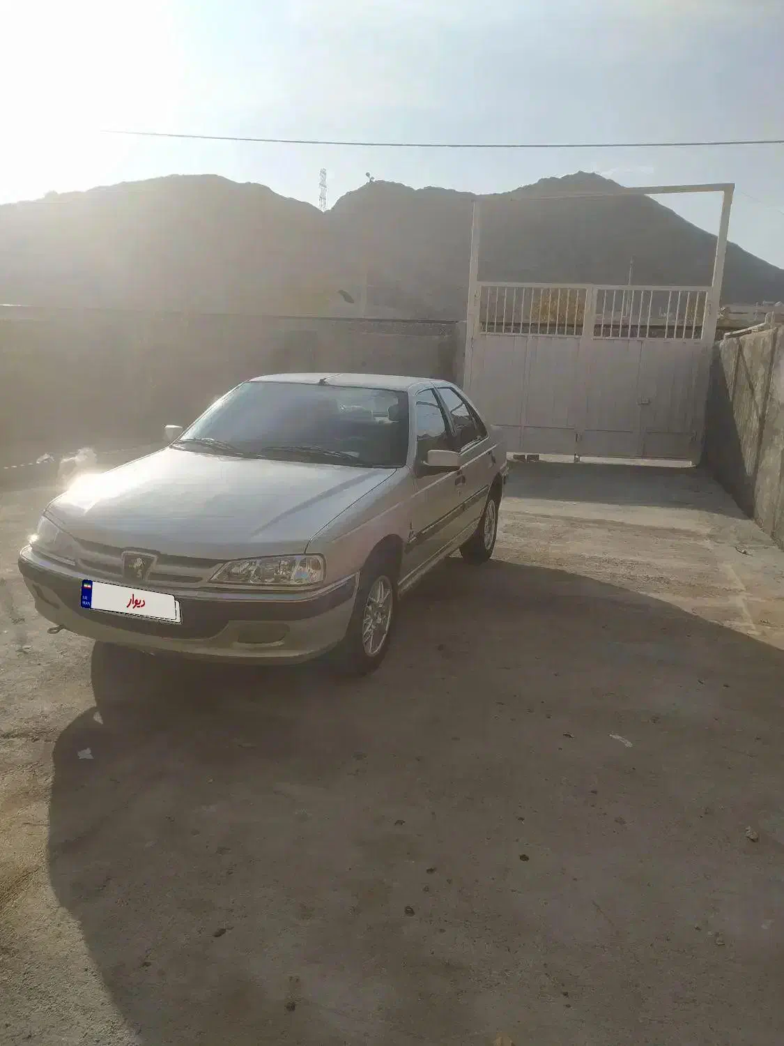 پژو پارس مدل83|خودرو سواری و وانت|مبارکه, |دیوار