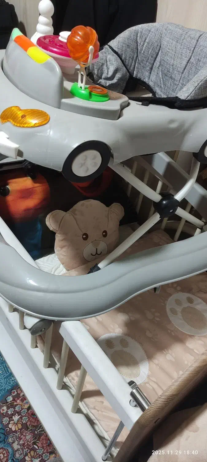 یک عدد تخت بچه  در حد نو|اسباب و اثاث بچه|زاهدان, |دیوار