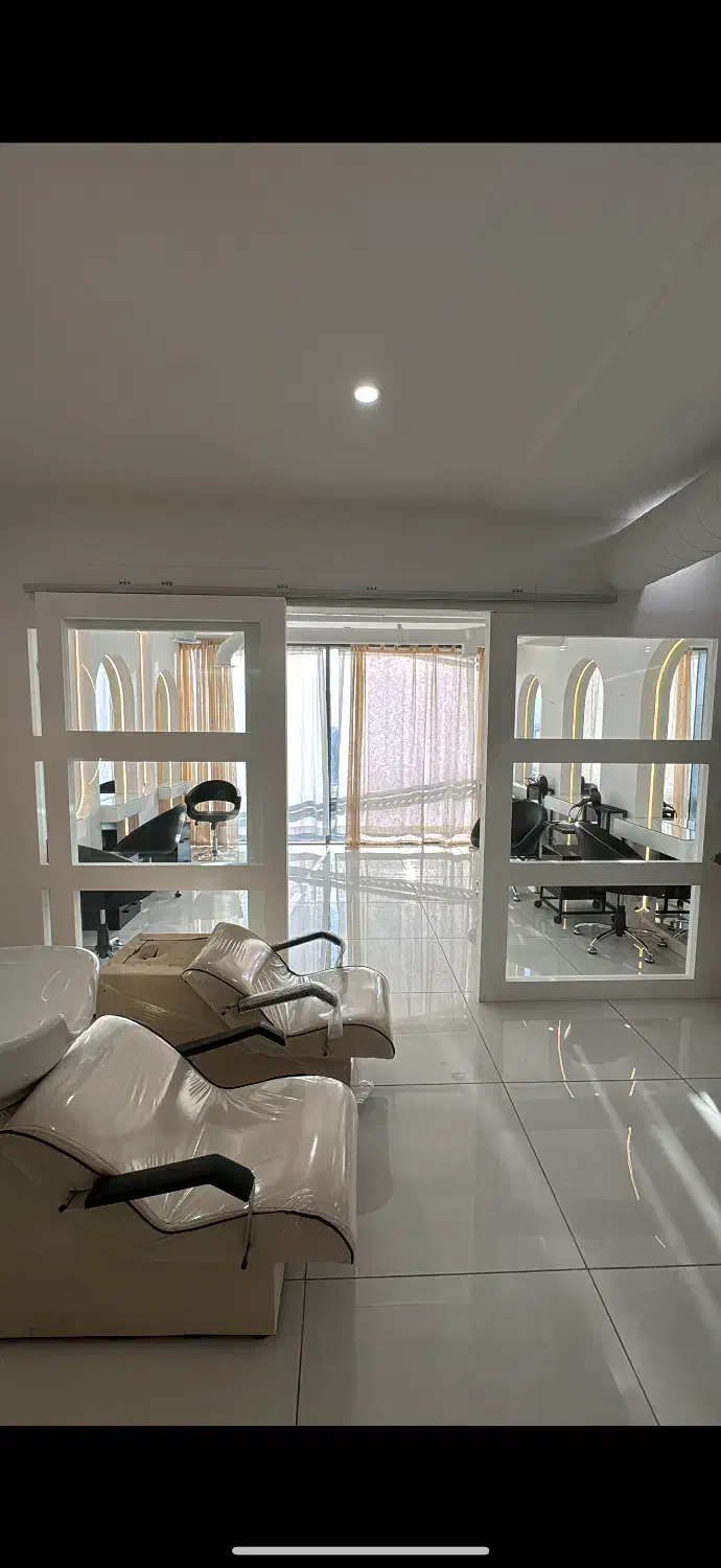 پارتیشن جدا کننده ، کمد پرسنل، بوفه فیشال|آرایشگاه و سالنهای زیبایی|شیراز, زرگری|دیوار