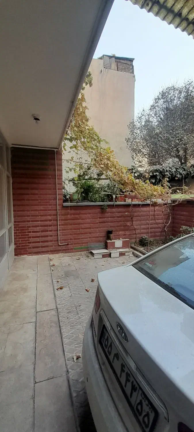 ۱۲۰زمین دردوطبقه بنا۱۴۰متر،دوخوابه،هرطبقه مجزا،طوس