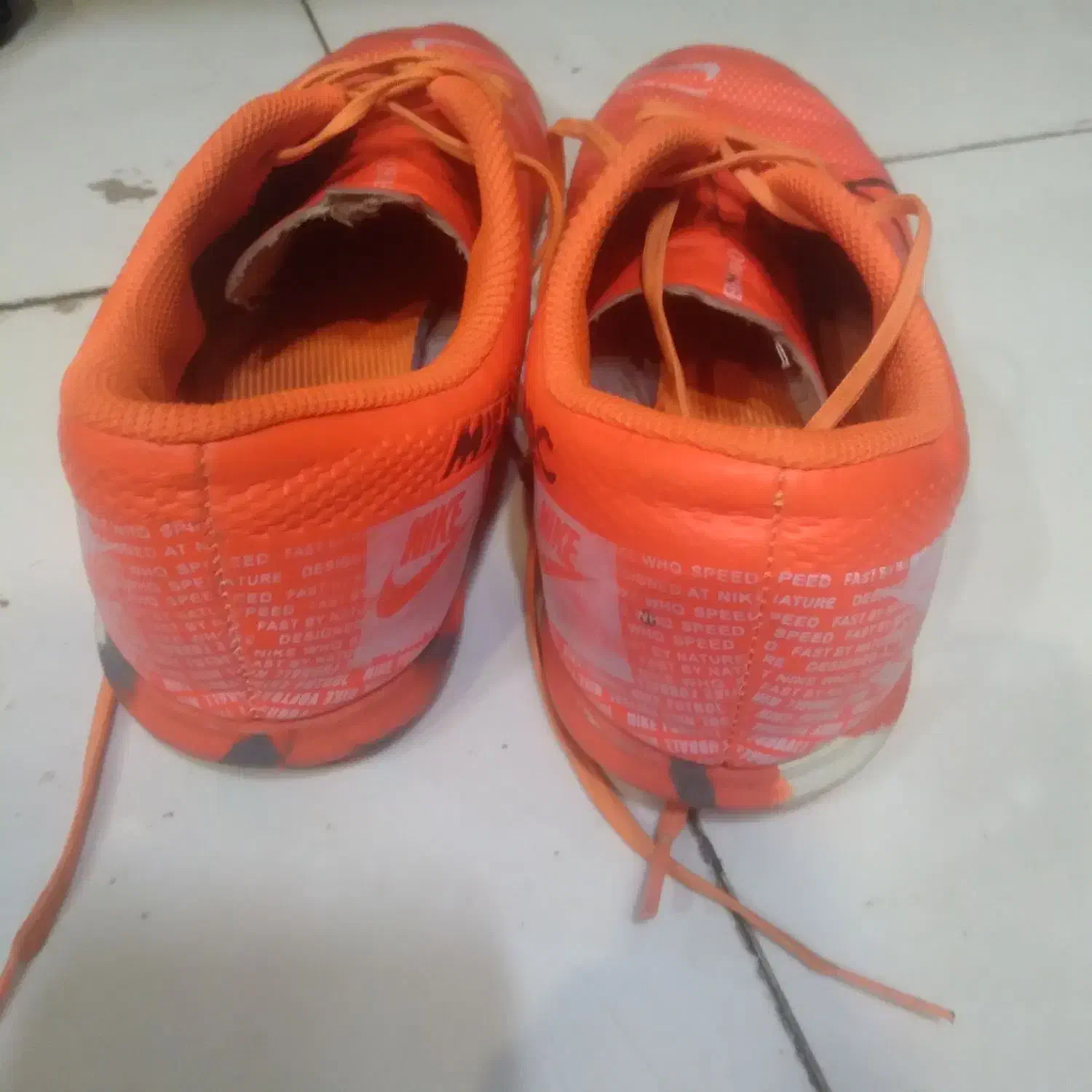 کفش سالن ورزشی|ورزش‌های توپی|تربت جام, حافظ|دیوار