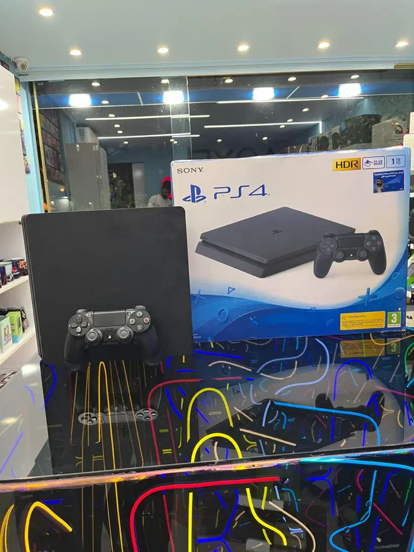 PS4 اسلیم یک ترا تک دسته در حد اکبند با ضمانت|کنسول، بازی ویدئویی و آنلاین|رشت, منظریه|دیوار