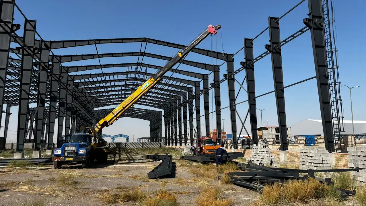 خدمات اجرایی سوله سازی(مونتاژ تا رنگ امیزی)|خدمات پیشه و مهارت|تبریز, |دیوار