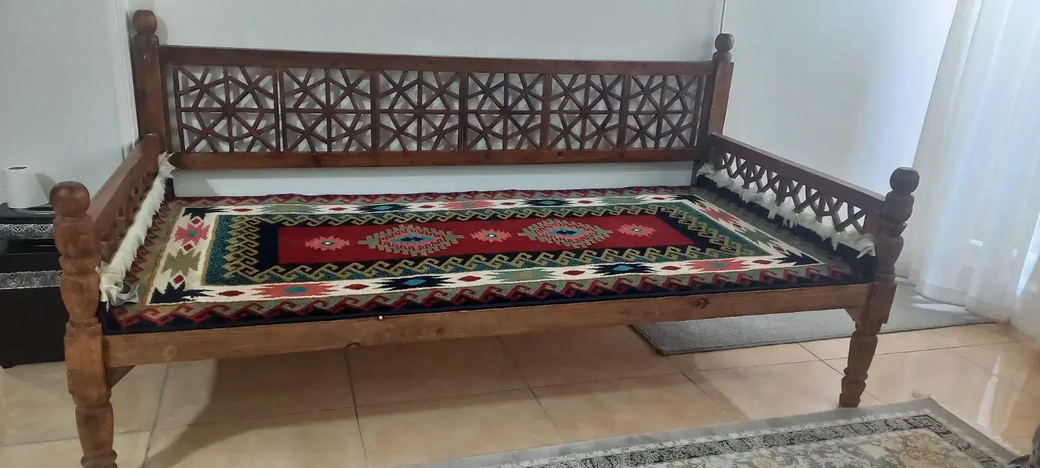 تخت سنتی|صندلی و نیمکت|نظرآباد, نظرآباد|دیوار