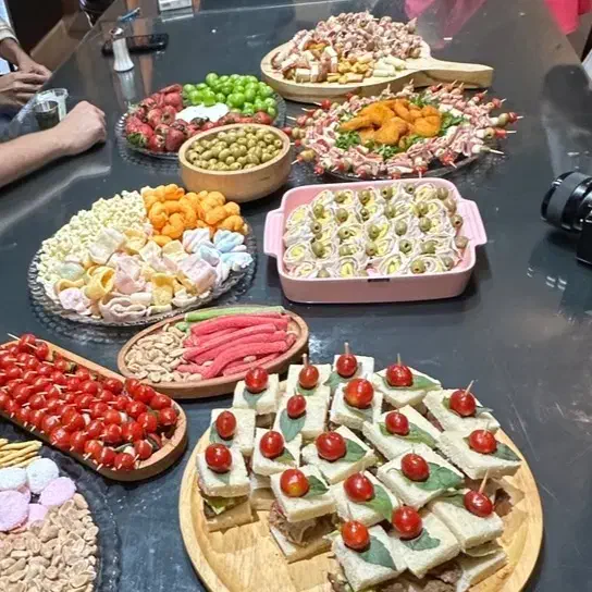 فینگرفود،میز مزه، تزیینات غذایی مراسمات|خدمات پذیرایی، مراسم|خرم‌آباد, |دیوار